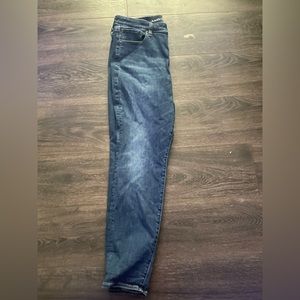 American eagle skinny jeans with a straight bottom